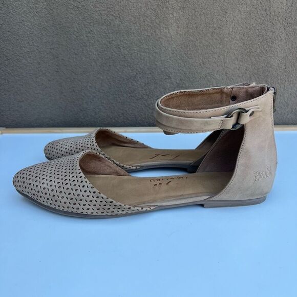 Blowfish Malibu Flats Sandal Womens Size 10 Tan Back Zip Closure Boho Laser Cut - Picture 6 of 9